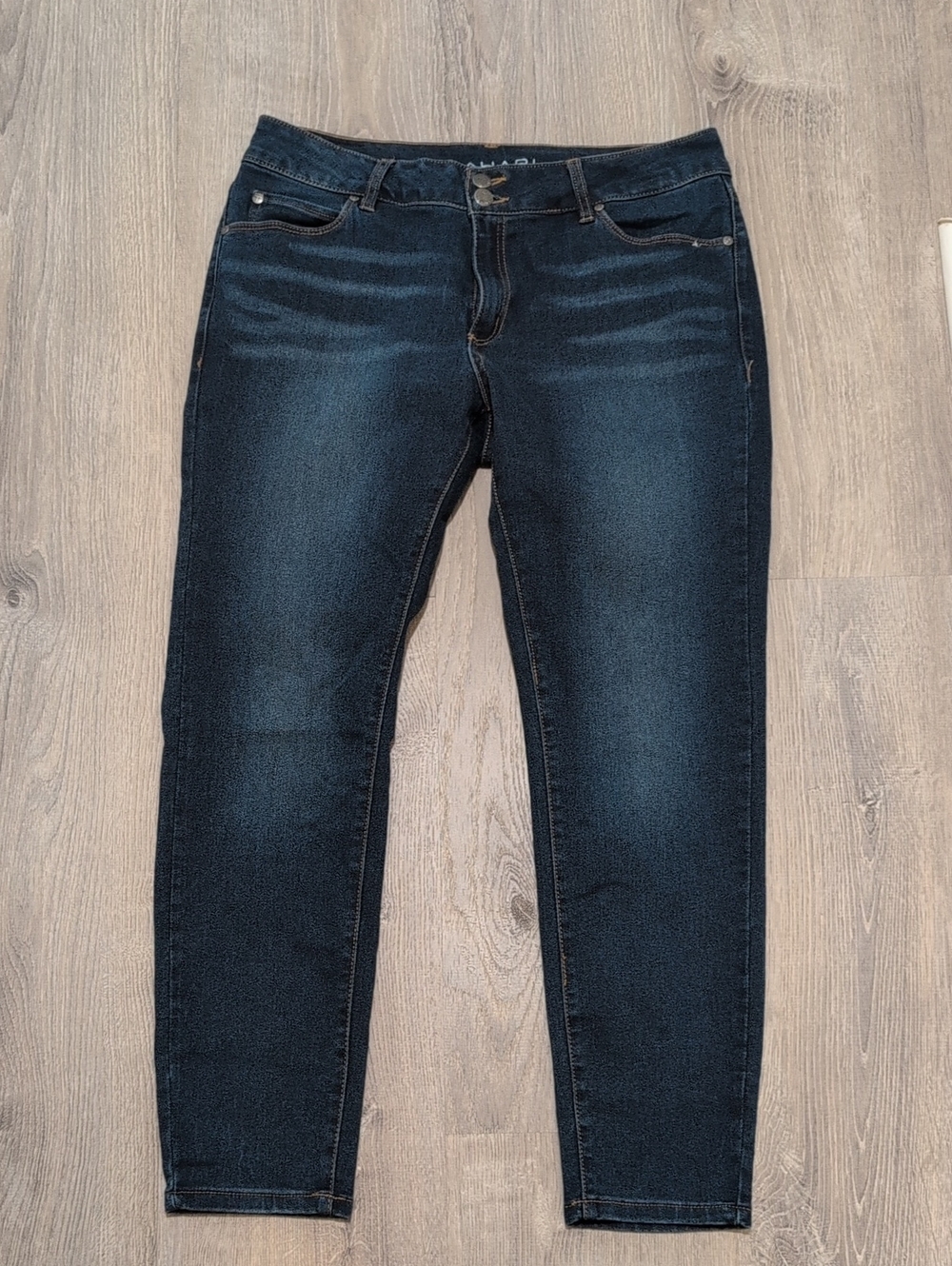 Tahari Women's Dark Wash Skinny Jeans